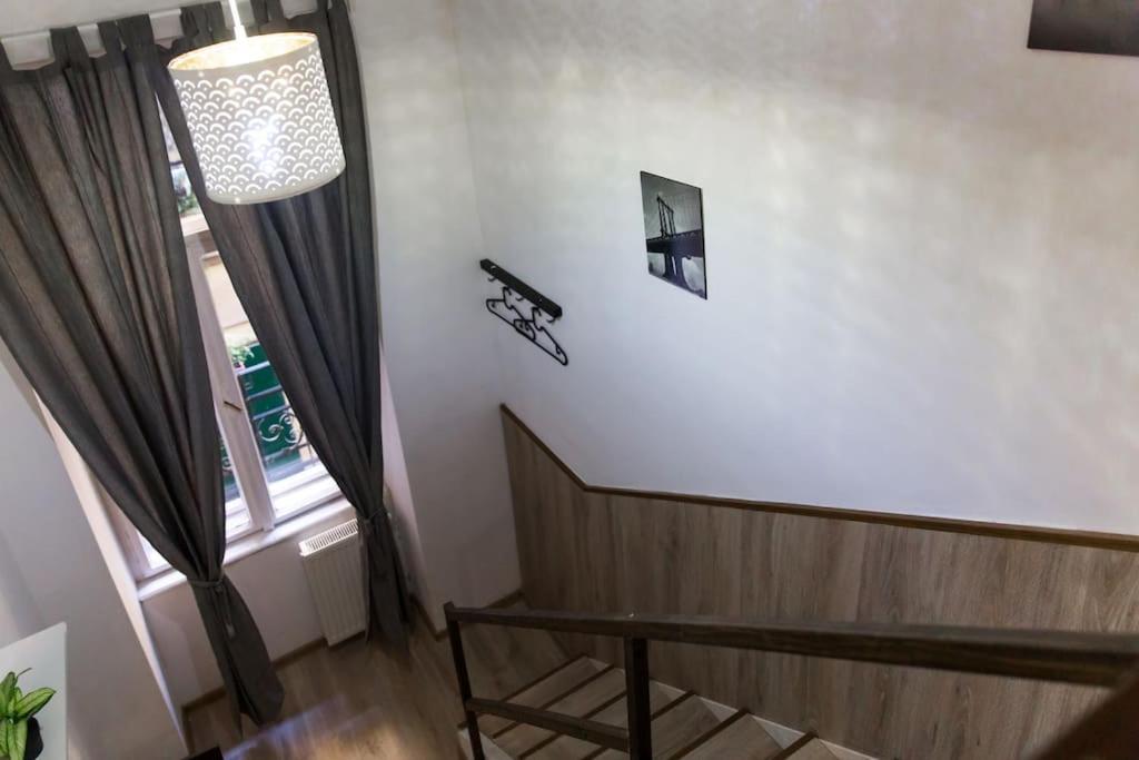 Central Budget Lofts Budapeste Exterior foto