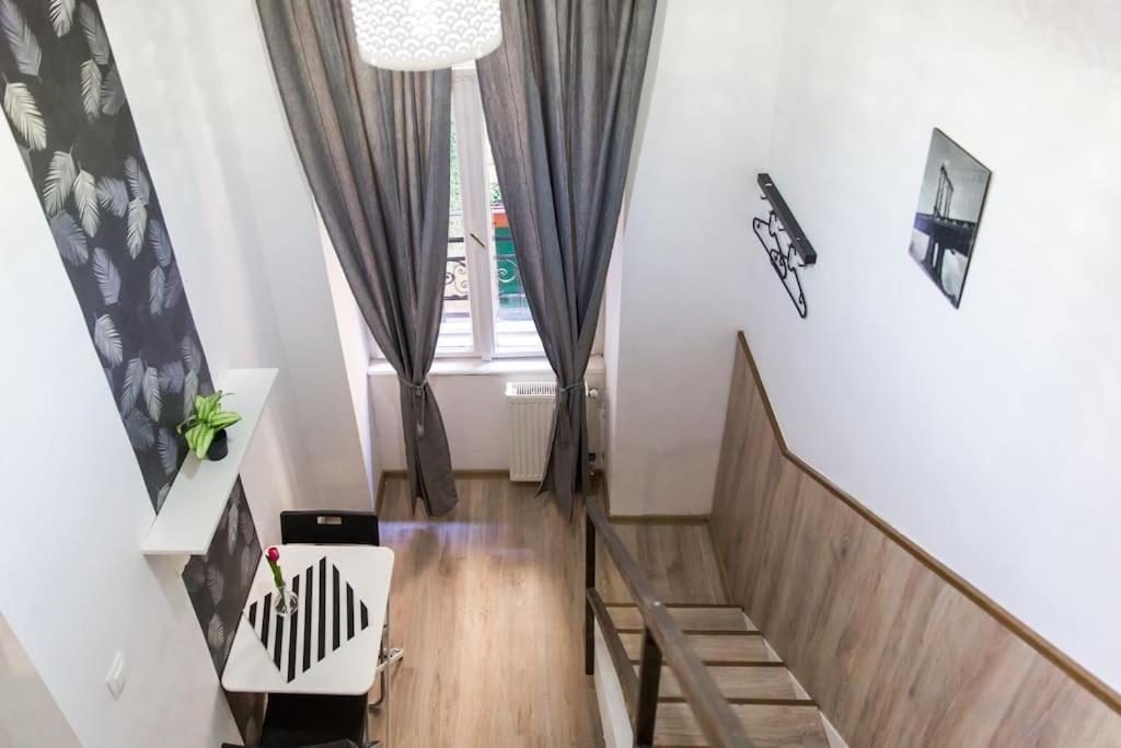 Central Budget Lofts Budapeste Exterior foto