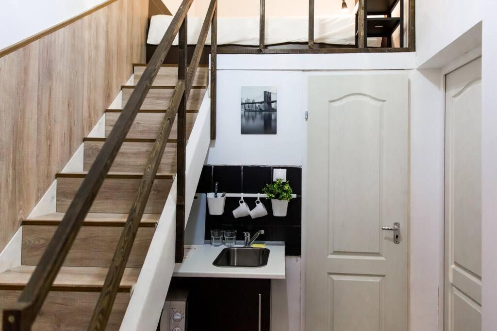 Central Budget Lofts Budapeste Exterior foto