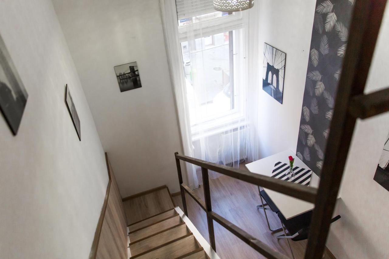 Central Budget Lofts Budapeste Exterior foto