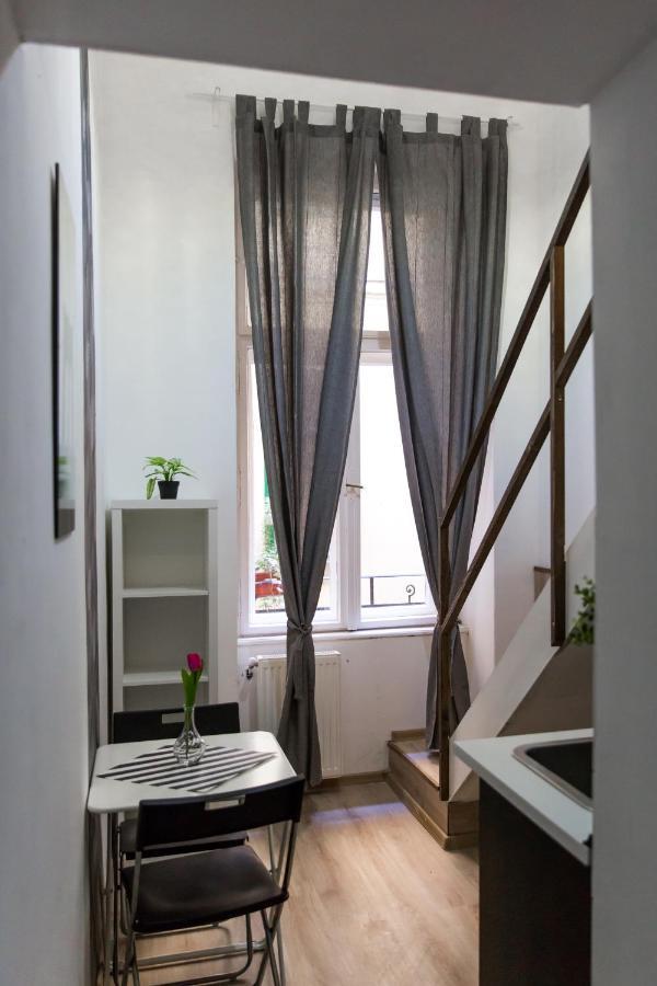Central Budget Lofts Budapeste Exterior foto