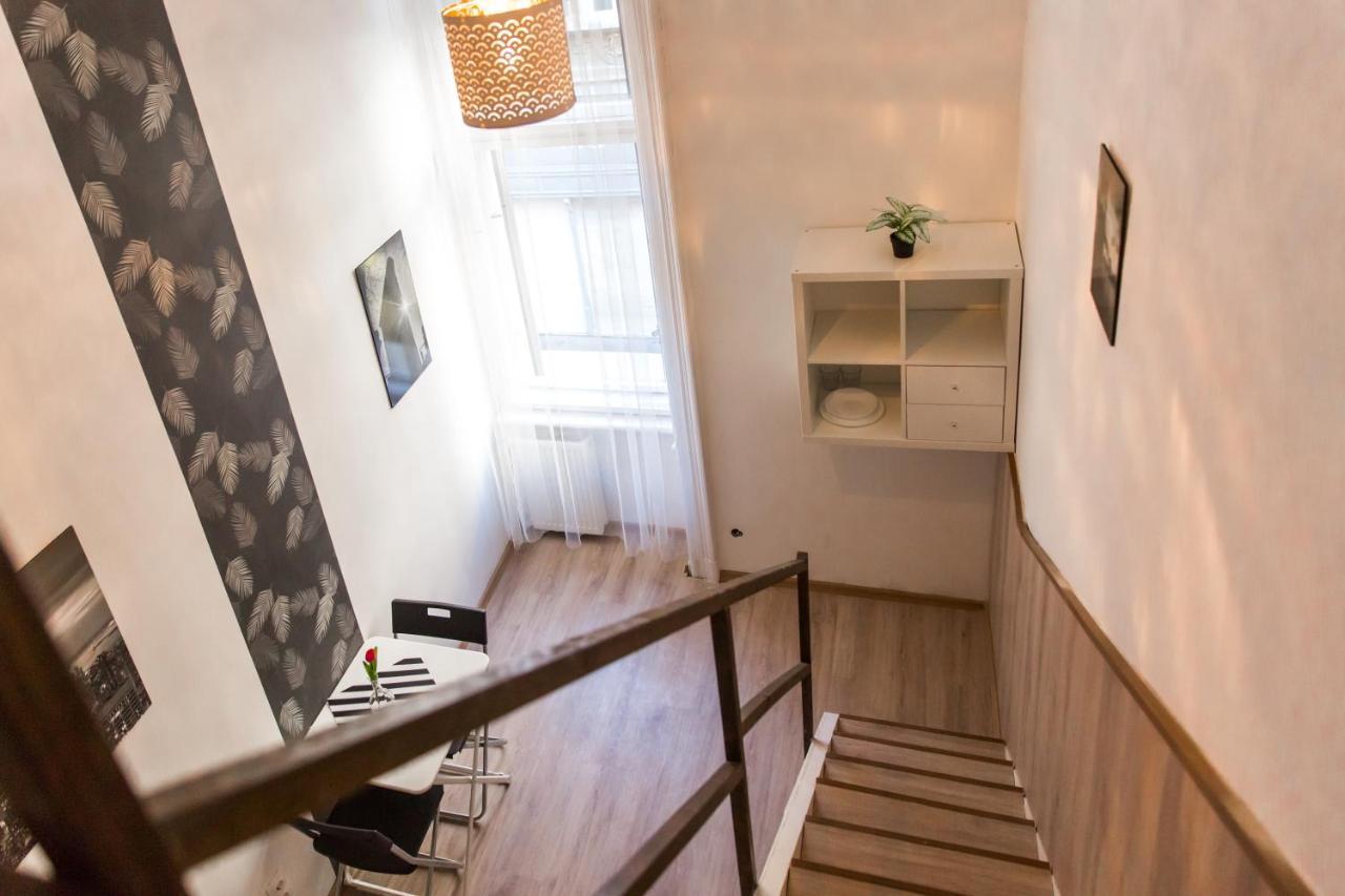 Central Budget Lofts Budapeste Exterior foto